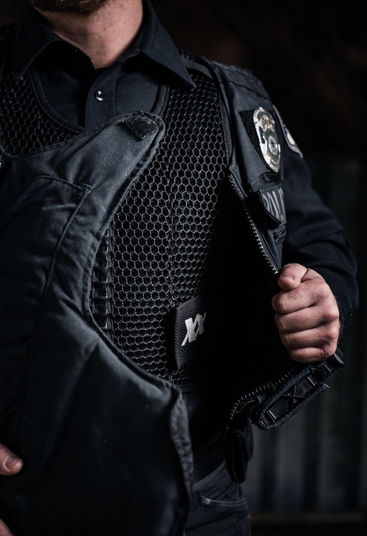 Police Officer Invents Ventilation and Cooling Vest That's Worn Under Your Body Armor To Help Keep You Less Sweaty, Cooler and Odor/Itch Free
