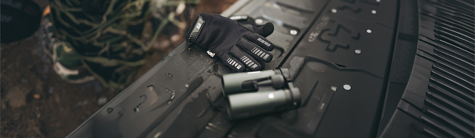 TACTICAL GLOVES